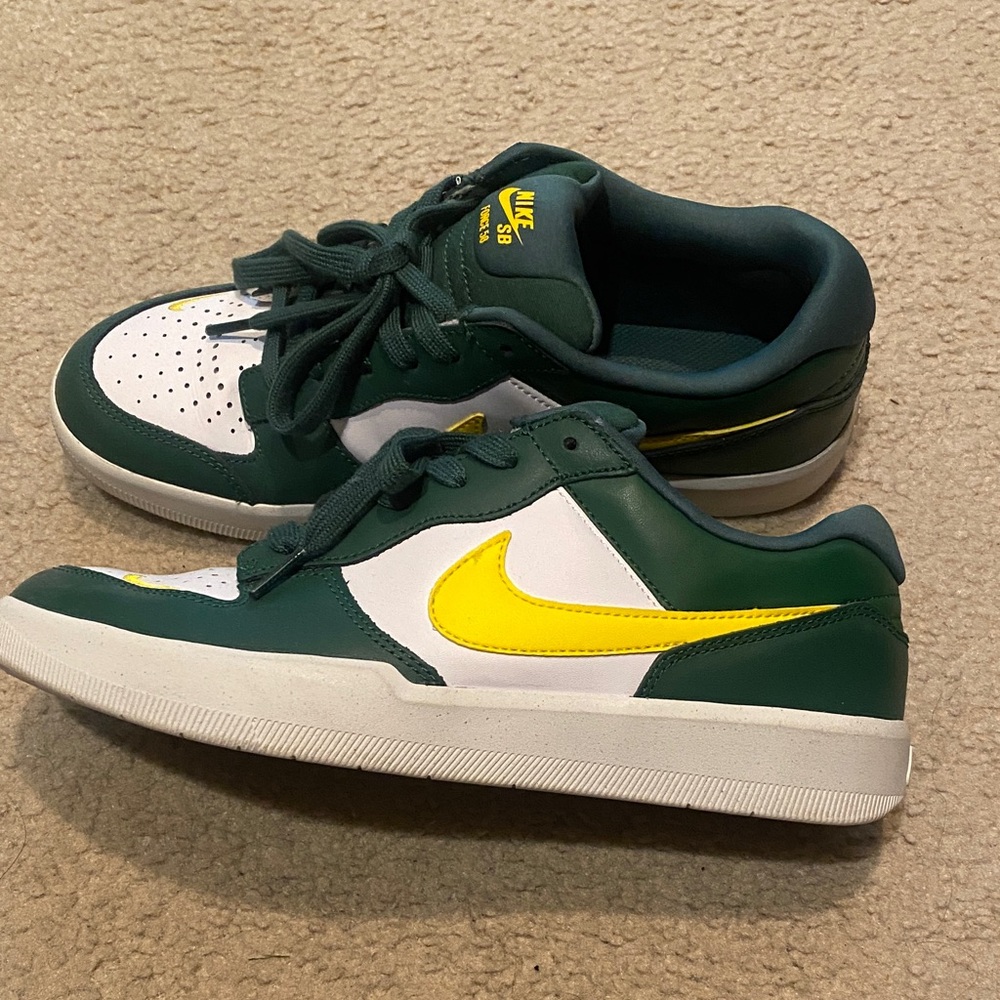 Nike White and Yellow SB force 58 Green Sneakers